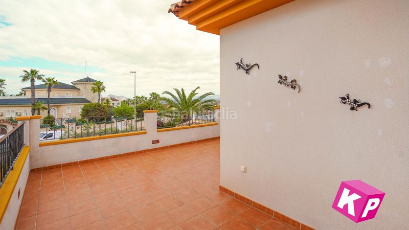 Foto a8ccad7b-c233-4f0e-9016-b21aa8cfcd41. Casa amb piscina a Rojales
