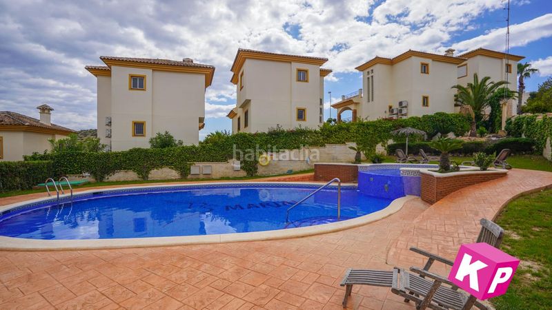 Foto b35c36d2-67f0-4aca-985c-7203dfb39cc1. Casa amb piscina a Rojales