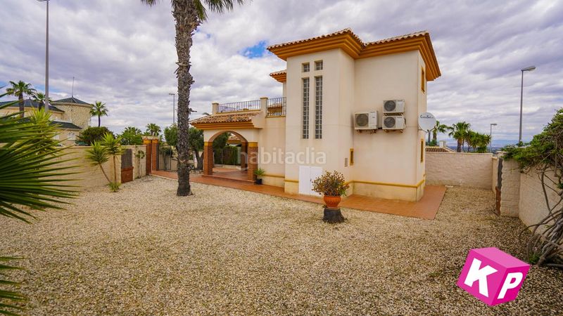 Foto c44be527-ee6f-4842-becd-e54afdf4795e. Casa amb piscina a Rojales