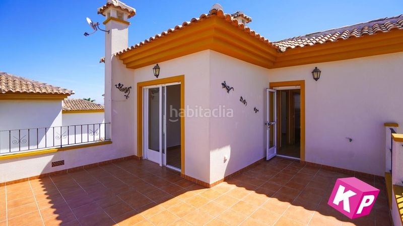 Foto c6214892-9a47-435e-8bb4-b238dfa0a426. Casa amb piscina a Rojales