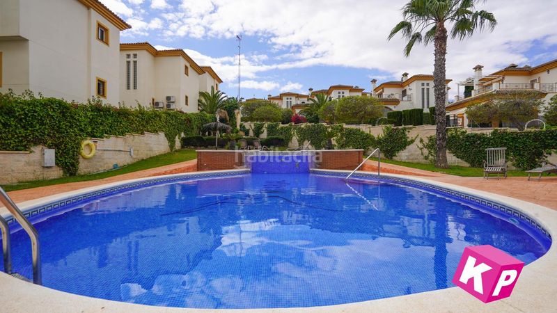 Foto ce9cfc4f-ebcb-4ded-958a-7067fe84aa3e. Casa amb piscina a Rojales