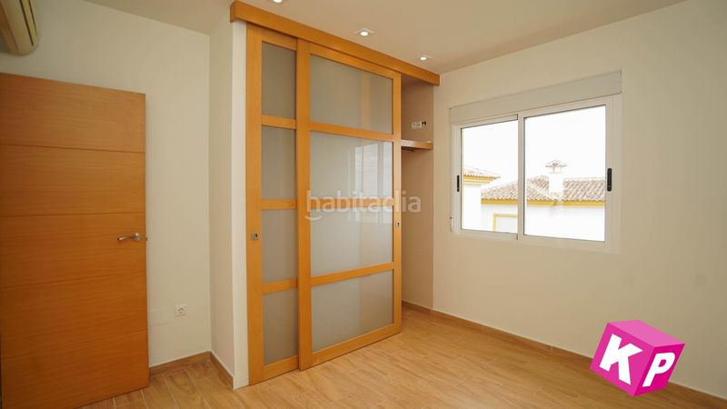 Foto e3ae24e3-ef3a-4975-bfd4-5a943ac03f4e. Casa amb piscina a Rojales