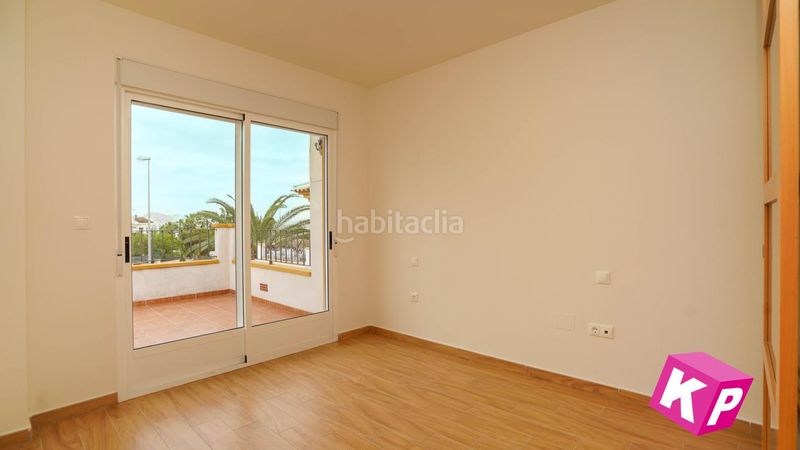 Foto fa3e5339-cbc1-448f-a92e-35a5bfd6e031. Casa amb piscina a Rojales