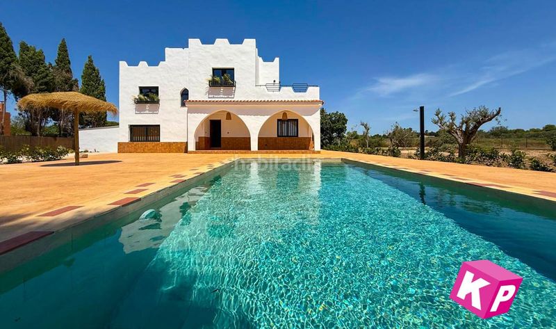 Foto 240ff8b8-c93c-4f0f-8d0e-99d9fb26edf0. Casa amb calefacció aparcament piscina a Valverde Elche / Elx
