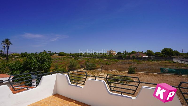 Foto 44ea4893-220b-4eb0-8a25-cf889352937f. Casa amb calefacció aparcament piscina a Valverde Elche / Elx