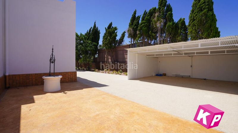 Foto 5e6a552f-4a2e-44f1-b2a7-e5d0af7f6dcb. Casa amb calefacció aparcament piscina a Valverde Elche / Elx