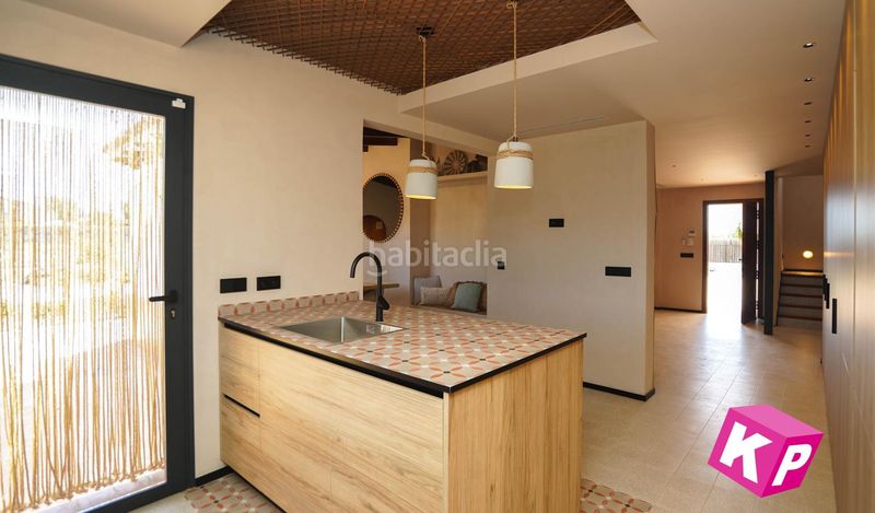 Foto 90bf84dd-a97e-406b-8a69-c75667205f60. Casa amb calefacció aparcament piscina a Valverde Elche / Elx