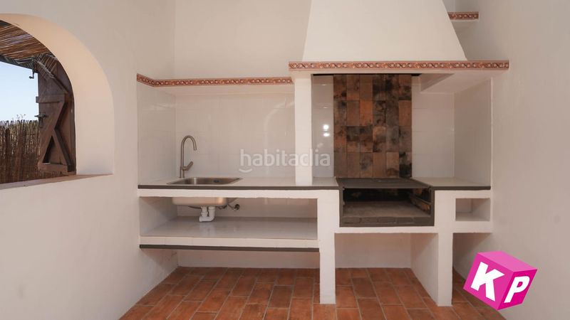 Foto 9d5a1867-275e-4d4a-b03a-b23eeede00c3. Casa amb calefacció aparcament piscina a Valverde Elche / Elx