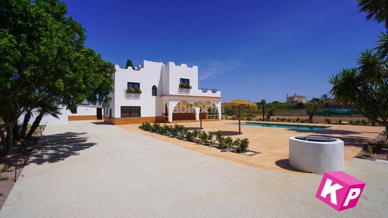 Foto aac26433-877f-41ef-afa7-f13d9a0c8ca3. Casa amb calefacció aparcament piscina a Valverde Elche / Elx