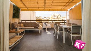 Pis  Cervantes. Apartamento en el centro de santa pola con una gran terraza orie