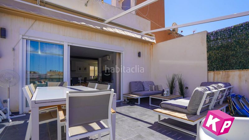 Foto 3d2d6c81-6ff2-4ff2-b580-353a46e77af0. Pis a Playa Levante Santa Pola