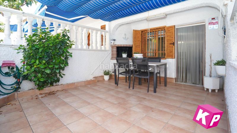 Foto 4a7ead4a-19d7-453e-9466-eaa56911ae53. Casa amb piscina a Calas Santiago Bernabeu Santa Pola