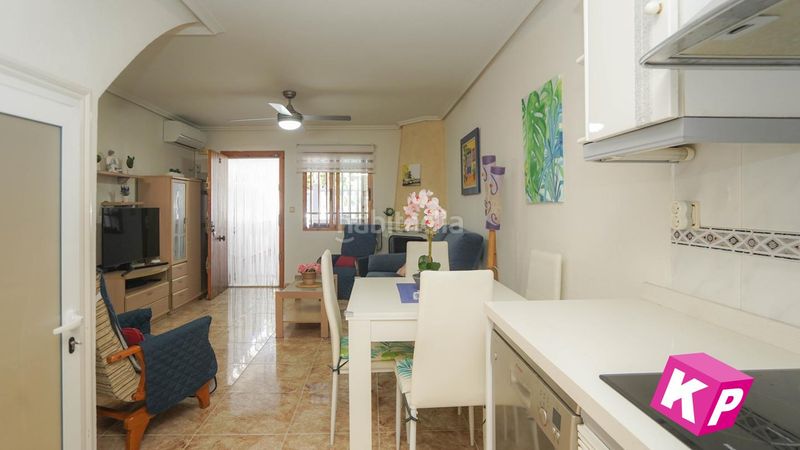 Foto 94f36d9f-9307-4832-9fe7-f3c1e8cde9c9. Casa amb piscina a Calas Santiago Bernabeu Santa Pola