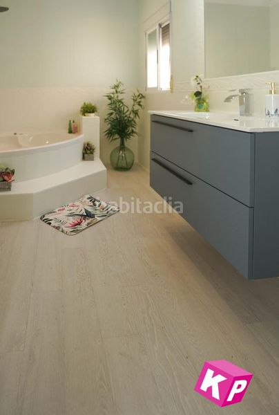 Foto ca180179-9f8d-4a1f-87ac-d839b17eed56. Casa amb piscina a Calas Santiago Bernabeu Santa Pola