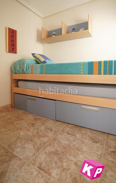 Foto ee22b657-8ed3-4513-a10b-8b7cdfff5295. Casa amb piscina a Calas Santiago Bernabeu Santa Pola