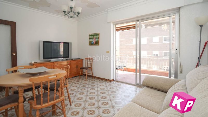 Foto ab3a32c6-9554-4723-994f-58db33cac320. Pis a Gran Playa Santa Pola