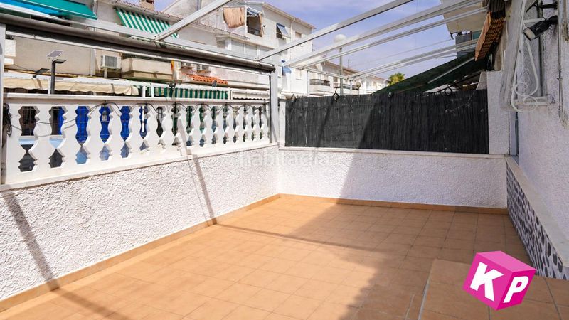 Foto f9c65ac4-5cca-440f-8156-d80abc384fb0. Casa a Centro Santa Pola