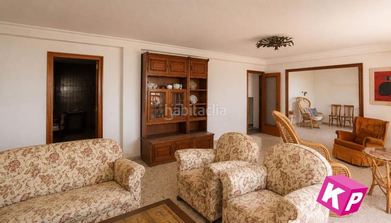 Foto a60f3271-76e9-48db-8156-918bc425c623. Pis amb aparcament a calas Santa Pola este Santa Pola