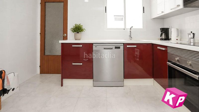 Foto 0af56c02-148e-4c44-b7a1-3d71e51c8bab. Pis a Centro Santa Pola