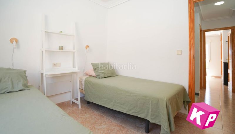 Foto 7aa38748-8d3c-4b0f-94d4-a53d0bcd1496. Casa amb piscina a Gran Playa Santa Pola