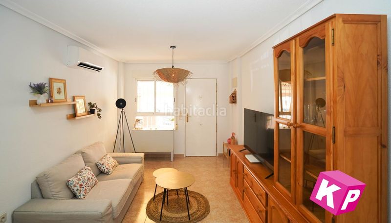 Foto f2e329da-ced6-4a33-8151-70055c35bcf5. Casa amb piscina a Gran Playa Santa Pola
