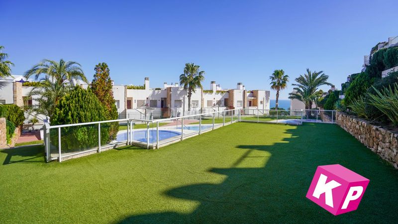 Foto f24c2947-73b1-496d-9eb6-b746418a4a4b. House with pool in Monte y Mar Santa Pola