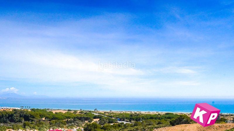Foto f4eadad1-7fc9-4a77-ba88-19228cafe73b. House with pool in Monte y Mar Santa Pola