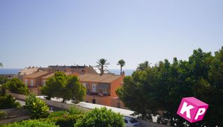 Maison  Avenida catalanet. Amplia casa adosada con vistas al mar en del este