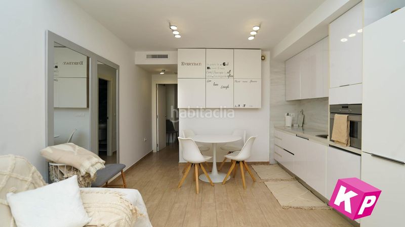 Foto bdaa8c80-dab4-4e9a-b8c4-34b94ab59575. Casa amb piscina a Monte y Mar Santa Pola