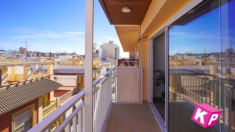 Foto f8411556-1e68-4624-9014-d360b7f039a0. Pis a Playa Levante Santa Pola