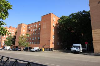 Piso  Calle afecto. Financiación 100 por 100!