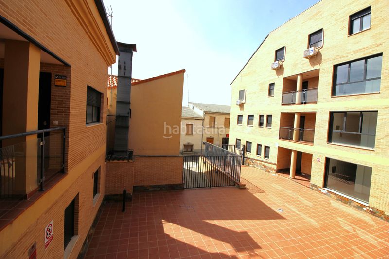 Foto fd01b976-0d3c-447e-9720-dc7efa8ca0cd. Planta baixa amb calefacció aparcament a Casarrubios del Monte