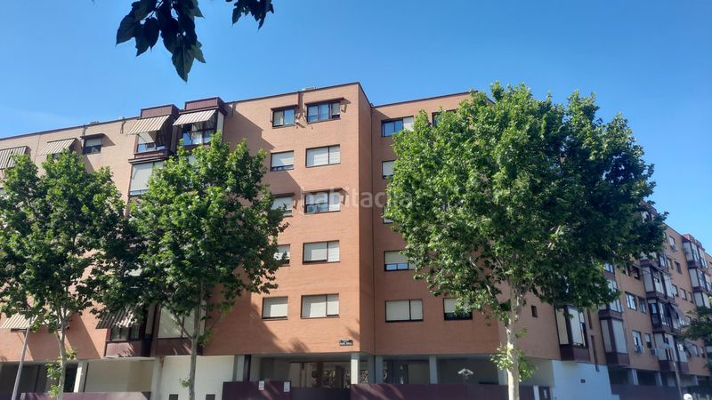 Foto d2980b0d-68ab-4f2b-b36f-7718f77ca6eb. Pis amb calefacció aparcament piscina a Valdebernardo-Valderribas Madrid