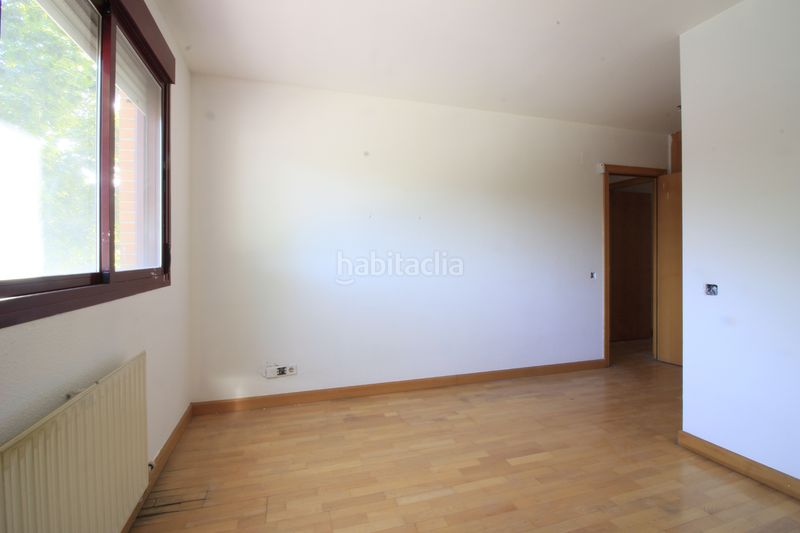 Foto f7f52ee5-bad8-4829-a3fc-16073e58b8db. Pis amb aparcament piscina a Valdebernardo-Valderribas Madrid