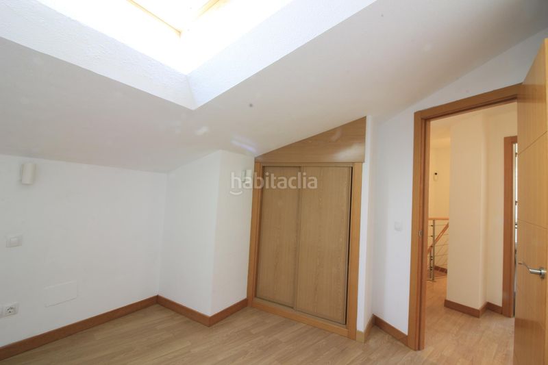 Foto 52fe4a09-5db3-492f-a6bb-8ac09b3b41f8. Duplex with heating parking in Casarrubios del Monte
