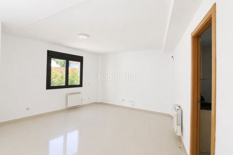 Foto f486ff3a-3aa4-475e-8eb3-96f6ce538a05. Duplex with heating parking in Casarrubios del Monte