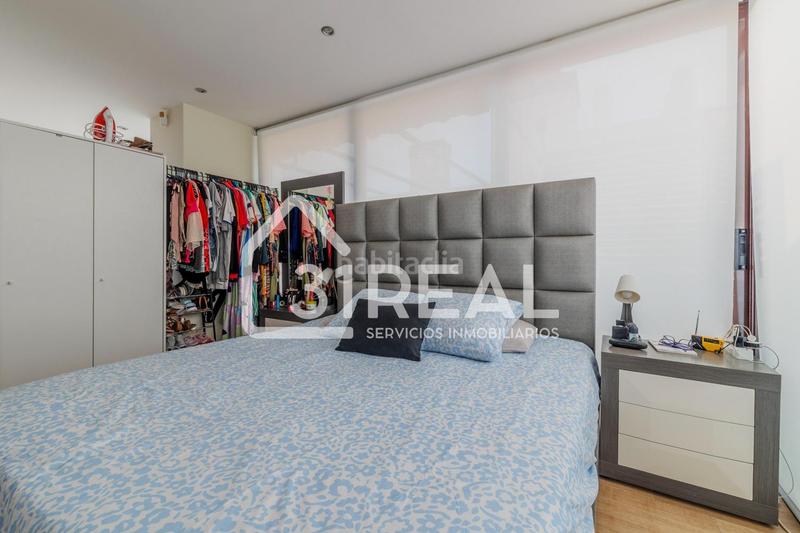 Foto 48ff6b63-6e9a-43fb-ad7a-39f715288798. Attico con riscaldamento parcheggio piscina in El Puerto Coslada