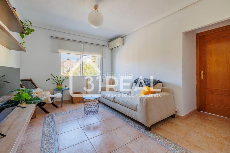 Foto 7c864a25-7e91-47a5-8fcf-72c314328079. Etagenwohnung in Peñagrande Madrid