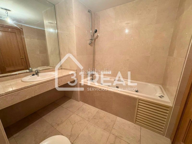 Foto a72dd662-f225-4a3a-92a3-cadd456a2bca. Pis amb calefacció aparcament piscina a Peñagrande Madrid