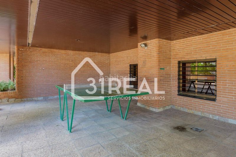 Foto c8f47141-7396-4fa7-929f-a5bc3094fcb3. Àtic amb calefacció aparcament piscina a Peñagrande Madrid