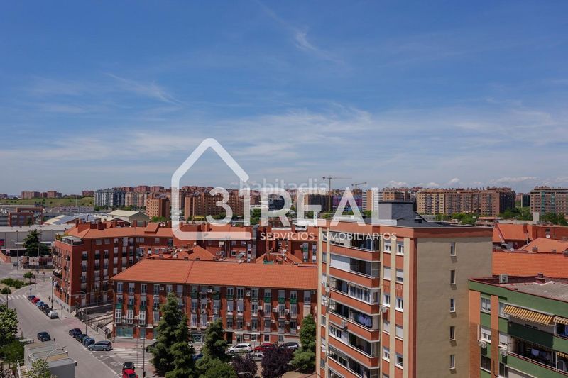 Foto 904937e6-df91-4b3d-aebd-ef2287879760. Pis amb calefacció aparcament piscina a Ensanche de Vallecas-La Gavia Madrid