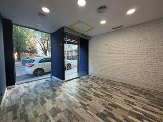 Lloguer Local Comercial  Calle de artajona. Local comercial en alquiler  valdezarza