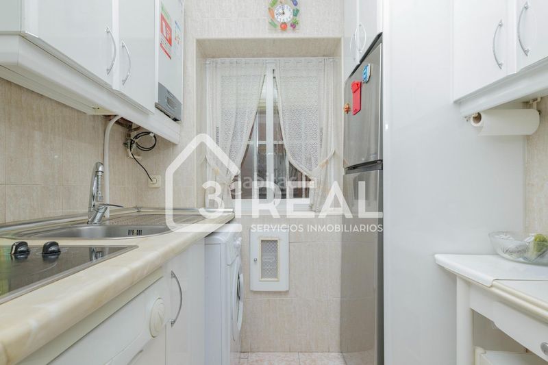 Foto 0b17d164-b872-4e74-a99f-ad59c2e16e7a. Pis amb calefacció a Valdezarza Madrid