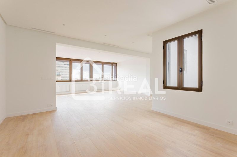 Foto 07999771-9479-4979-9633-ee7cba27fb77. Àtic amb calefacció a Argüelles Madrid