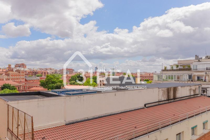 Foto c206766f-b24f-4f65-99e4-4fc8aade4da4. Àtic amb calefacció a Argüelles Madrid