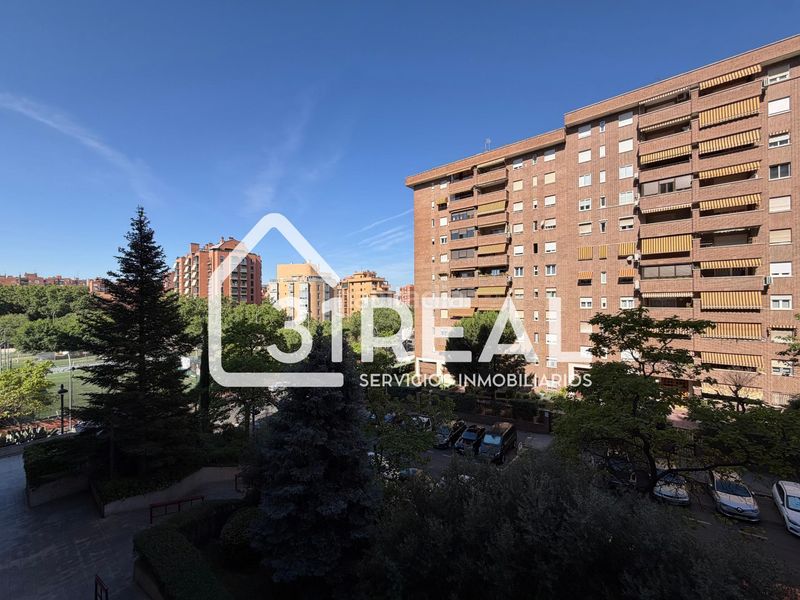Foto 59a9216e-9a83-4a77-8c1c-a5a324b6a4f2. Pis amb calefacció aparcament a Peñagrande Madrid