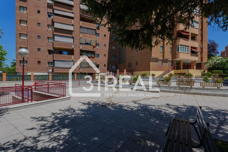 Foto 04fa2159-2d75-4923-8873-6363155f56f9. Pis amb calefacció aparcament piscina a Peñagrande Madrid