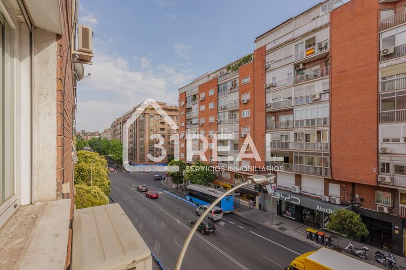 Foto 9880b5f6-49c0-4878-99e7-a0d4946e27fc. Pis amb calefacció a Adelfas Madrid