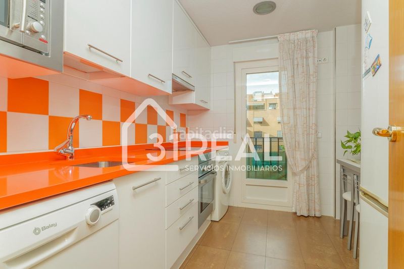 Foto c980acd0-8b70-4b89-a89c-d864573c95cd. Pis amb calefacció a Adelfas Madrid