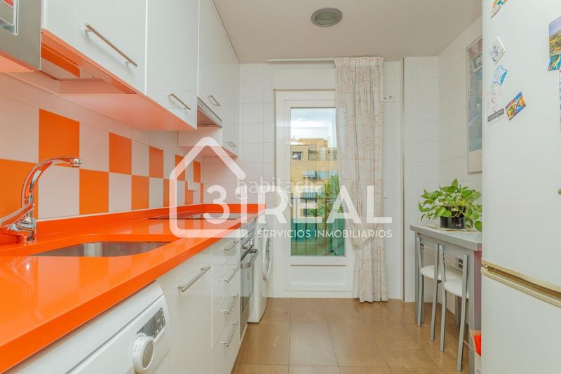 Foto d698d534-8ae6-426b-91b2-d1e8044496d1. Pis amb calefacció a Adelfas Madrid